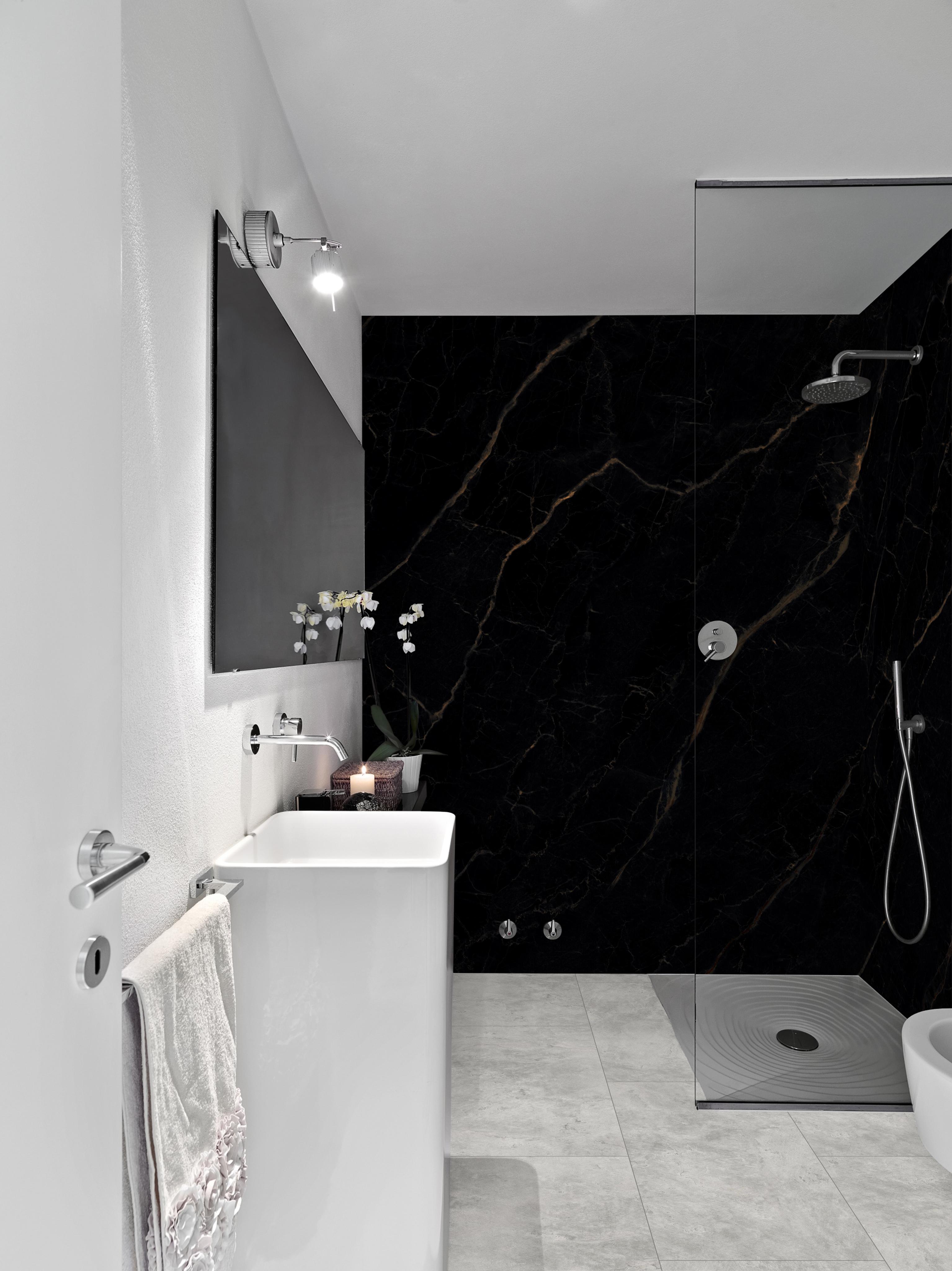 CHECK Smart Wall Tile 30005HG Marmor Carrara-Schwarz HG (3050x1120x8mm)